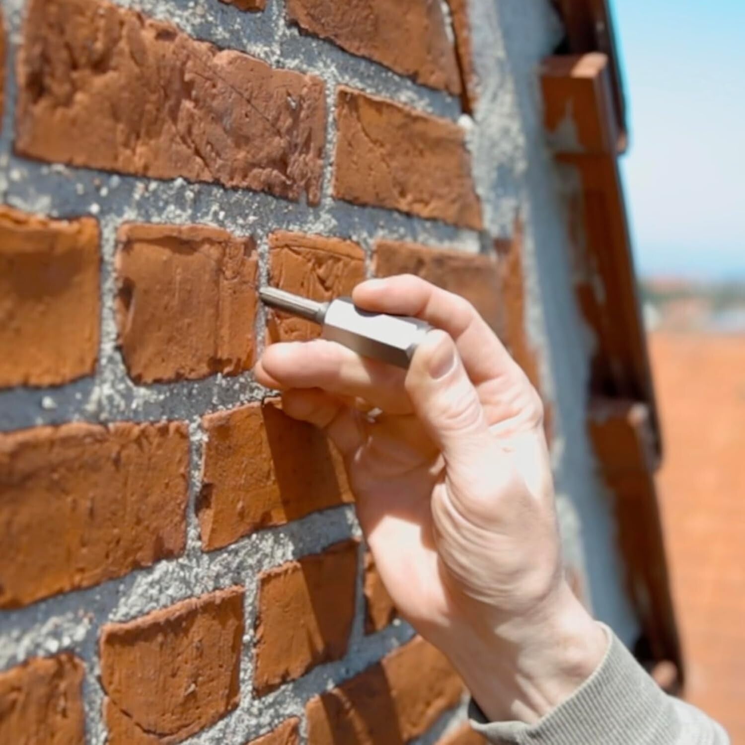 European-Made 10mm Carbide Grout Cutter for Quick and Clean Joint Renovation