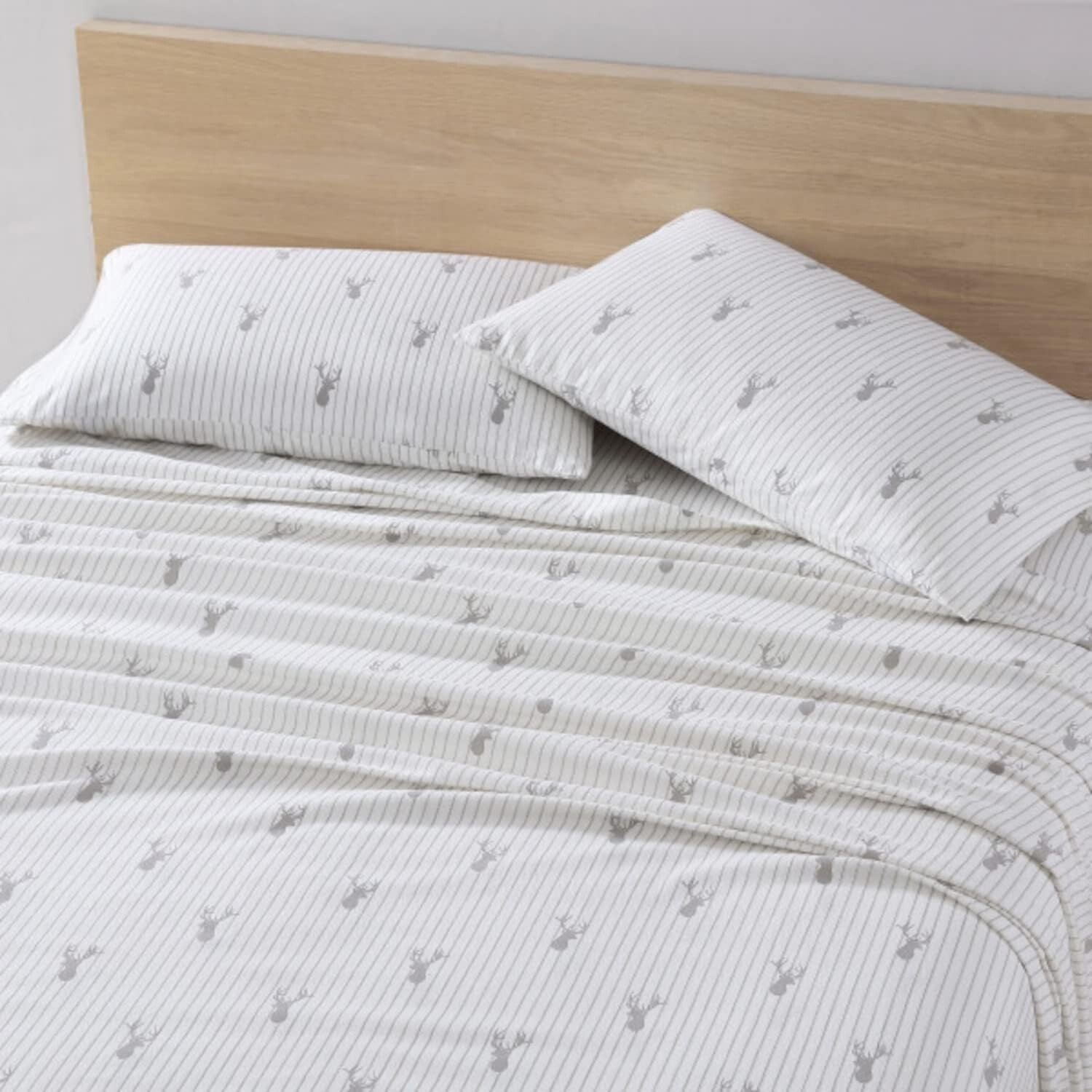 Breathable Cotton King Sheet Set with Charming Flannel Print - Giftable Luxury