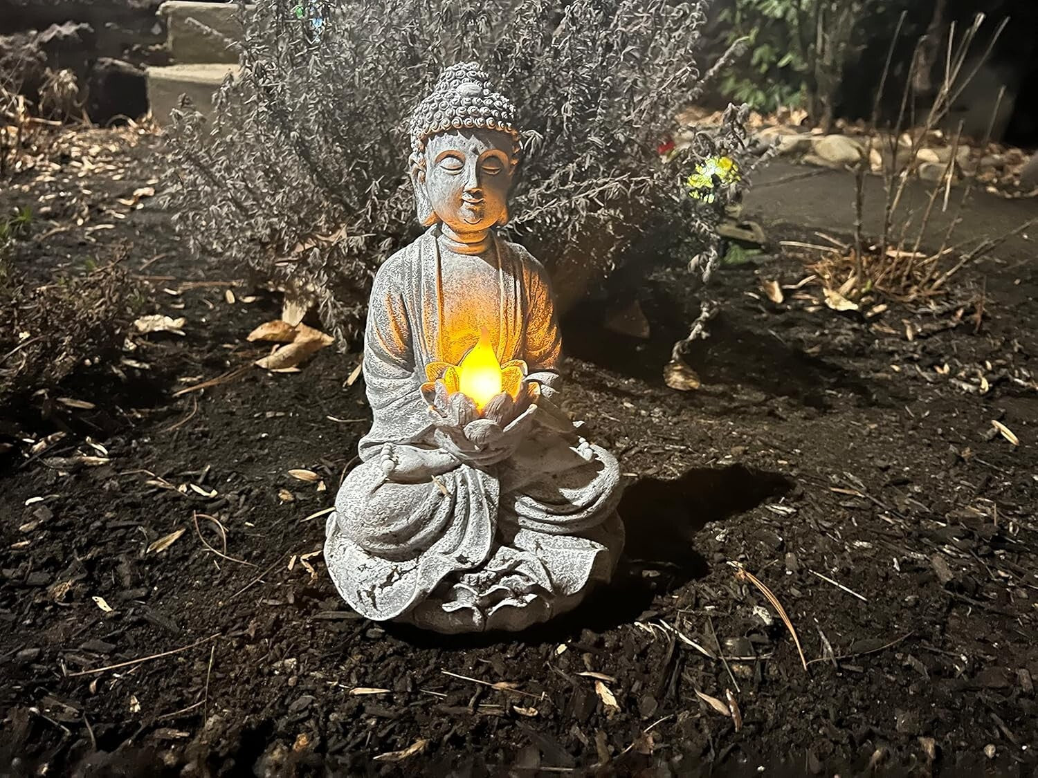 Elegant Buddha Statue for Outdoors: Solar LED Light for Year-Round Tranquility