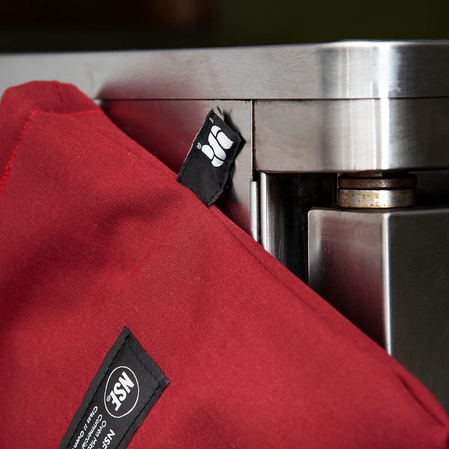 Kool-Tek Heat Protection Oven Mitt - 13” Red with Integrated Storage Solutions