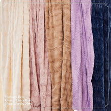 Load image into Gallery viewer, King Size Faux Fur Blanket 108x90 - Elegant Reversible Throw for All Seasons