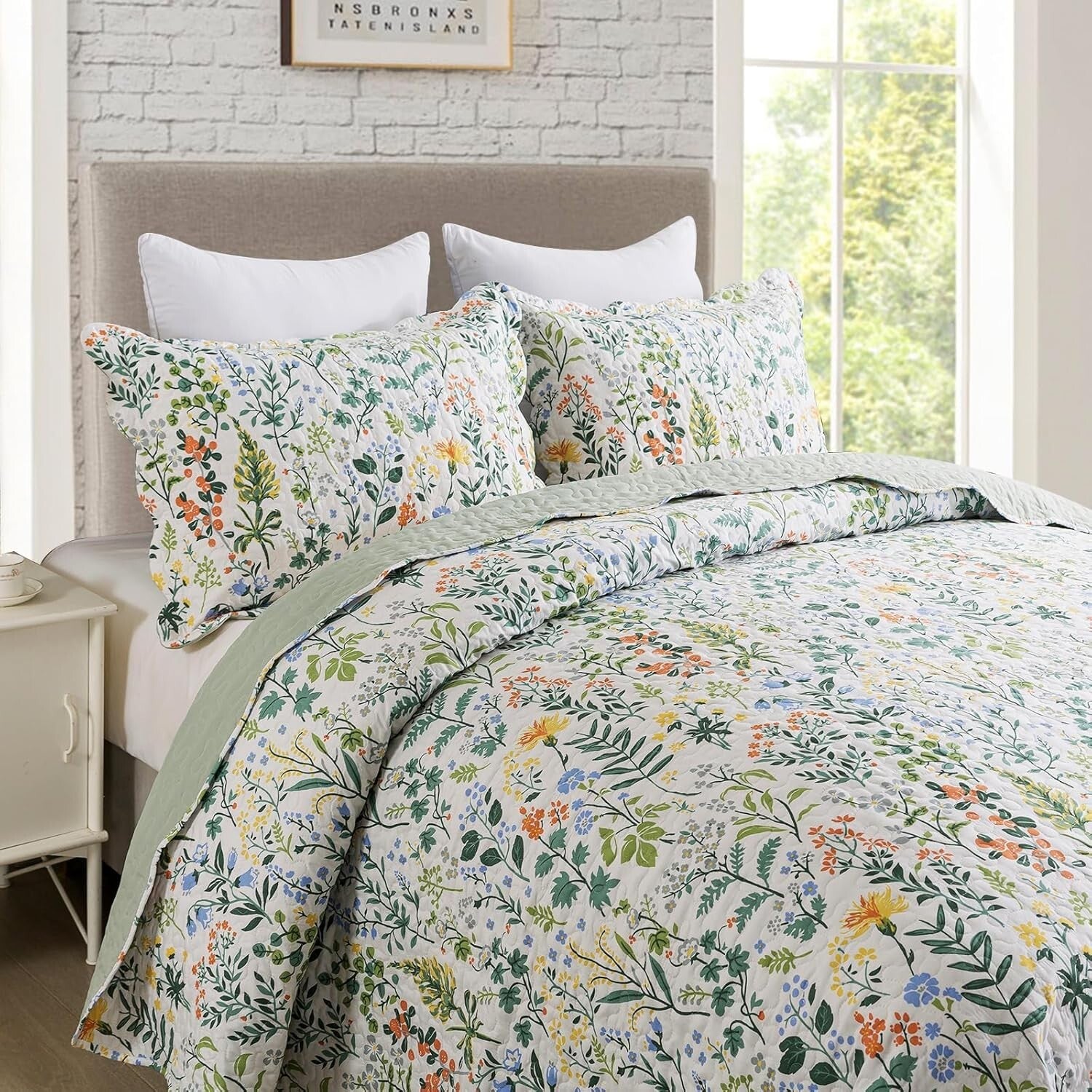 Exquisite Quilted King Bedspread Set - Lightweight Microfiber Floral Coverlet