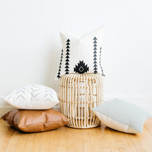 Load image into Gallery viewer, Set of 4 Modern 18" x 18" Decorative Faux Leather Pillow Covers - Amaro Design