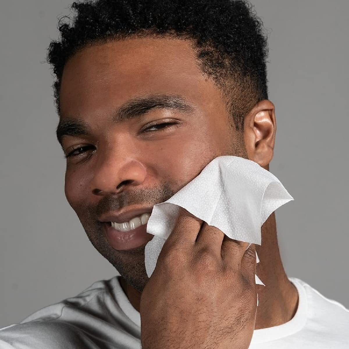 Dual-Sided Exfoliating Wipes for Smooth, Fresh Skin - Perfect for Men and Women