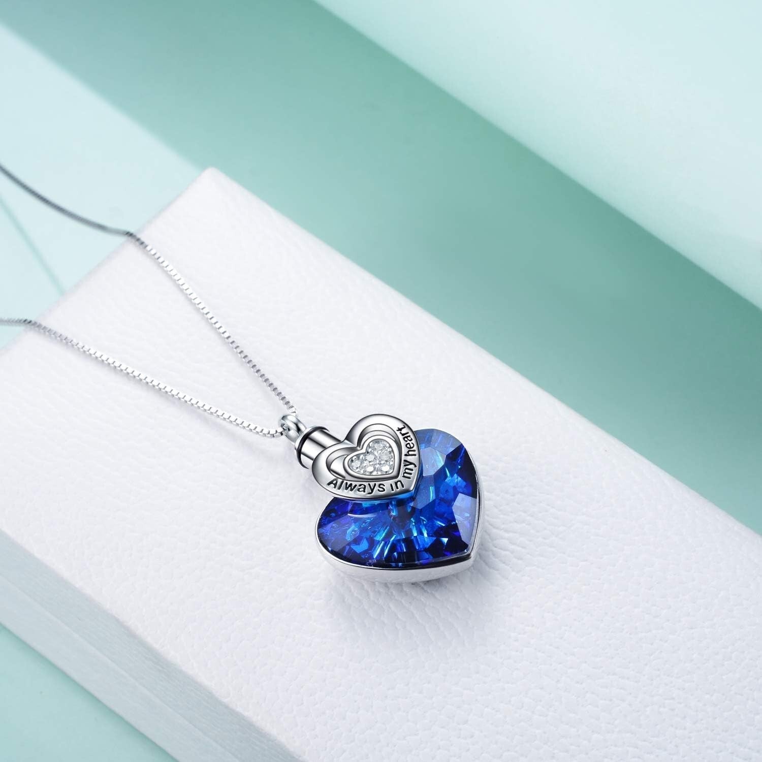Forever in My Heart: Crystal Urn Necklace with Ash Storage - Elegant Keepsake