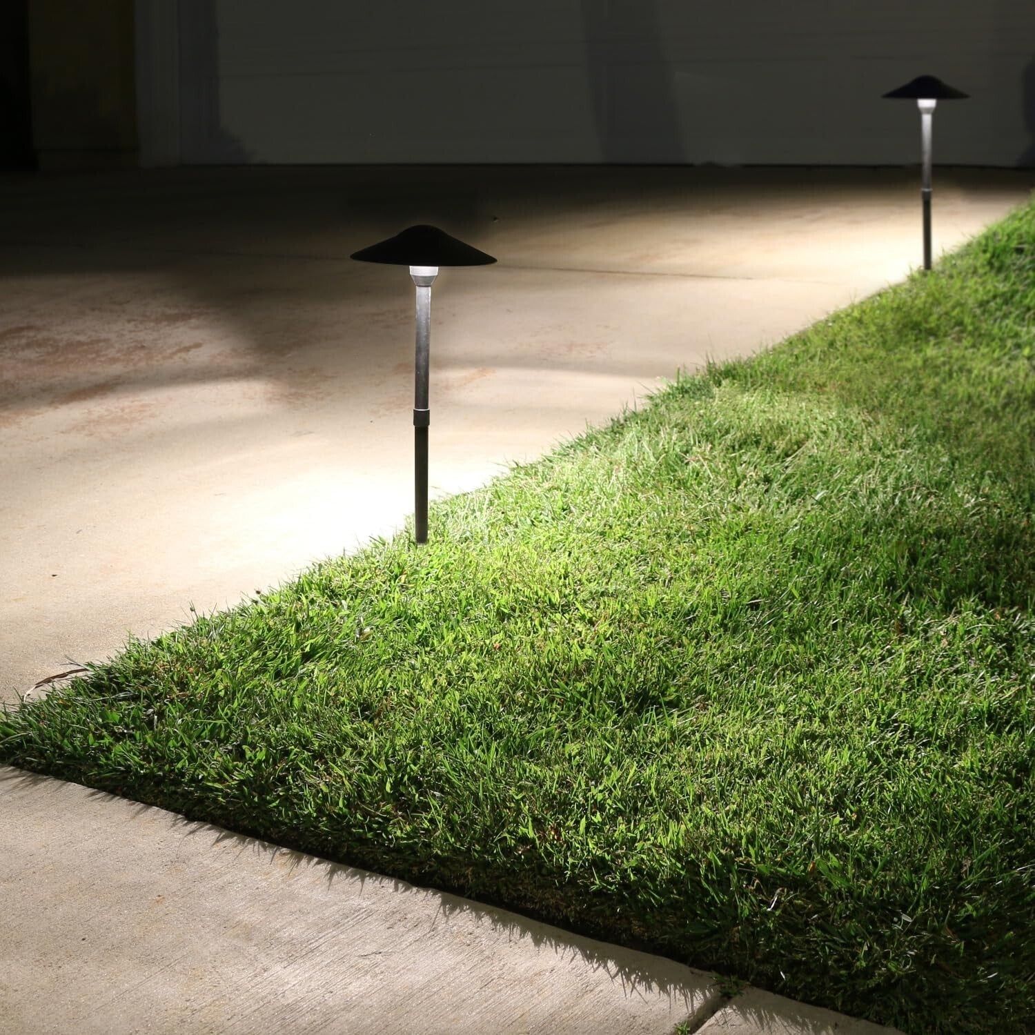 Elegant 12V Black Pathway Lights - 8 Warm White LED Outdoor Landscape Fixtures