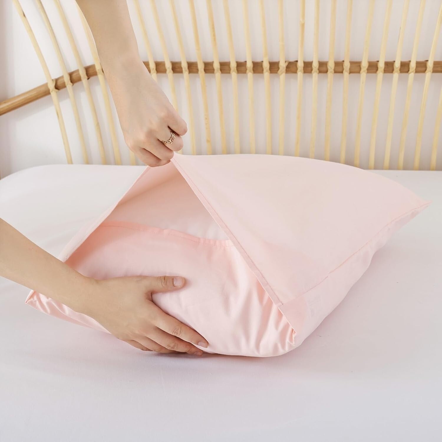 Elegant Blush Queen Comforter Set - 3pc Boho Soft Bedding for All Seasons