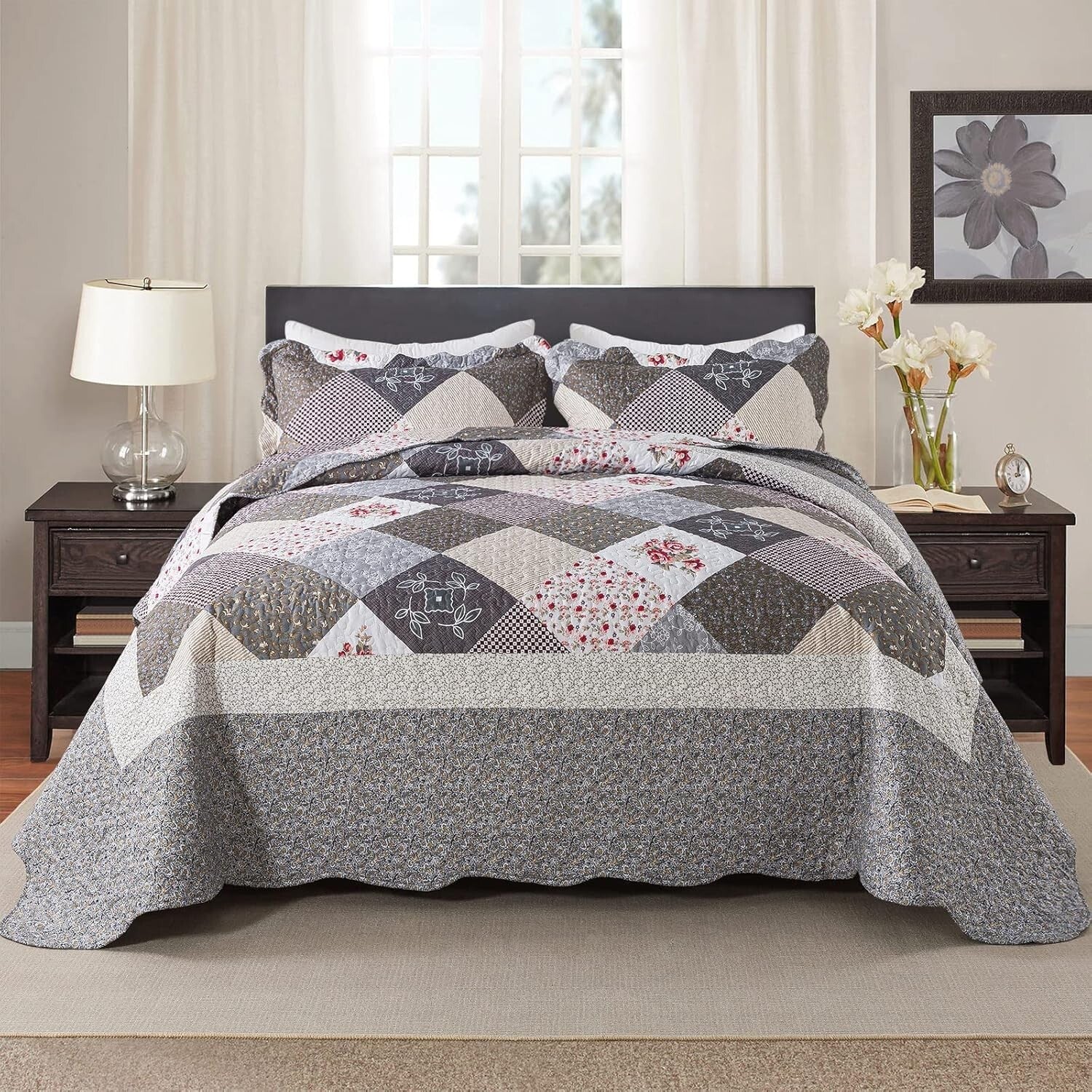 Elegant 3-Piece Oversized Quilt Set for California King Beds - All Season Use