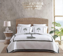 Load image into Gallery viewer, Lightweight Grey Cotton Quilt - Reversible King Bed Cover for Stylish Spaces