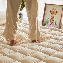 Load image into Gallery viewer, Luxury Handmade Organic Wool Mattress Topper - Moisture-Wicking, Medium Firm