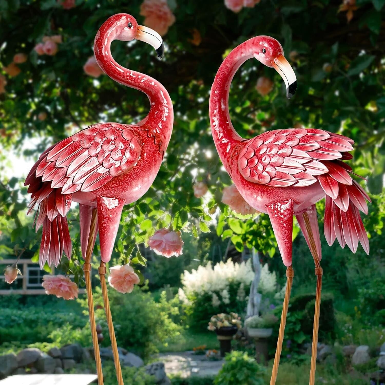 Freestanding Metal Flamingo Statues with Realistic Detail for Gardens & Patios