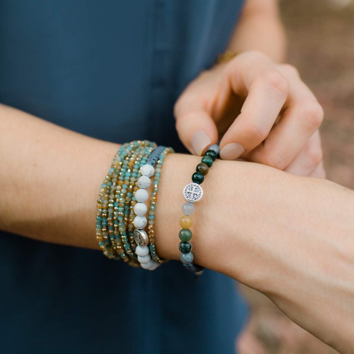 Benedictine Blessing Bracelet – Handwoven Agate with Silver Cross for Protection