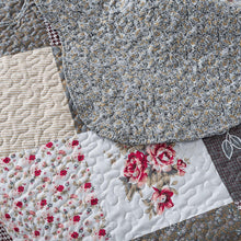 Load image into Gallery viewer, All-Season Grey King Quilt Set - Lightweight Floral Bedspread with Pillow Cases