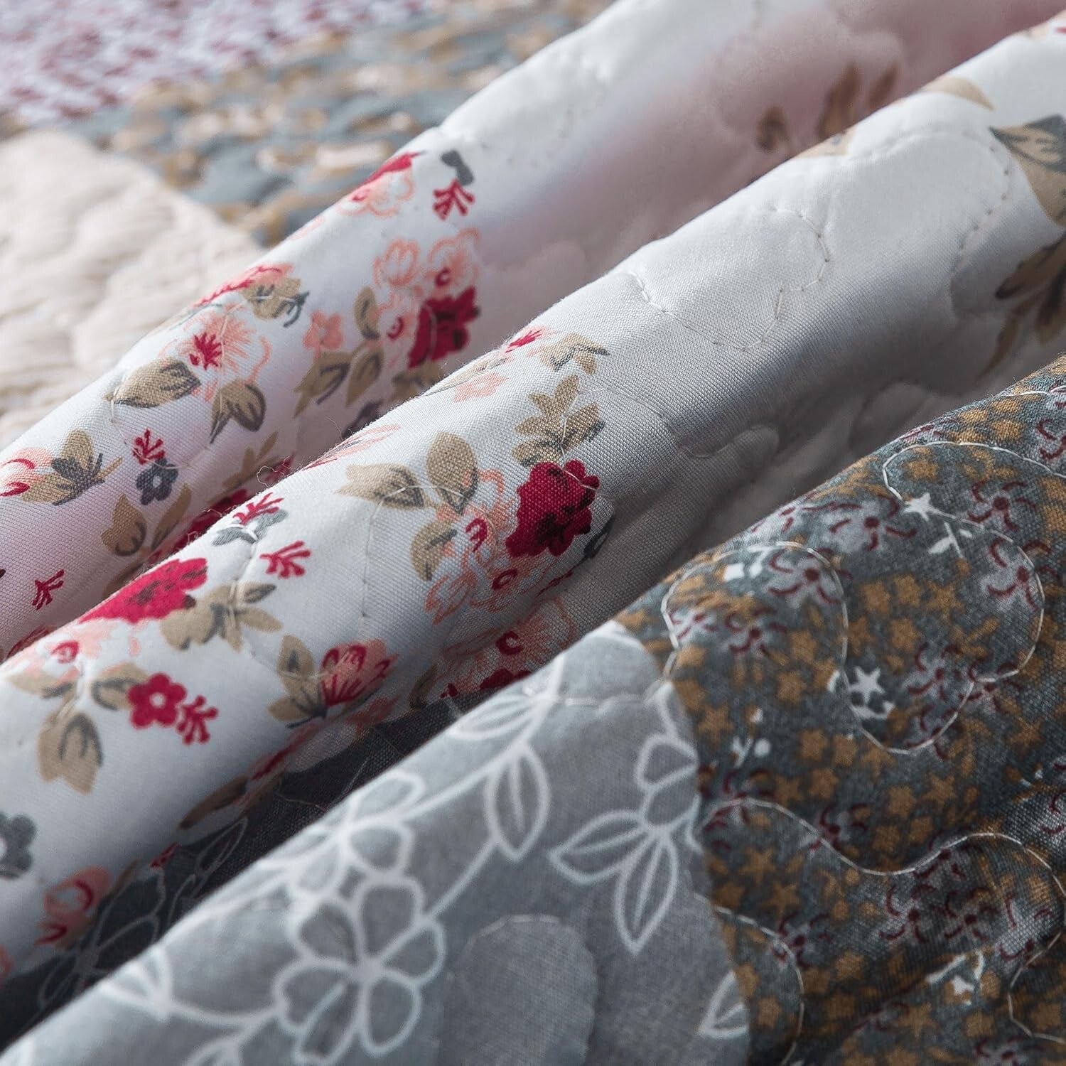 All-Season Grey King Quilt Set - Lightweight Floral Bedspread with Pillow Cases