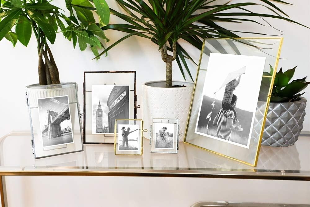 Elegant 5x7 Antique Bronze Floating Frame 2-Pack with Vintage Locket Closure