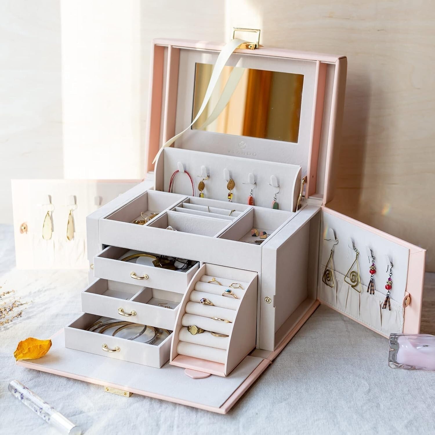 Gorgeous Velvet Lined Jewelry Holder with Mirror - Perfect Gift for Women