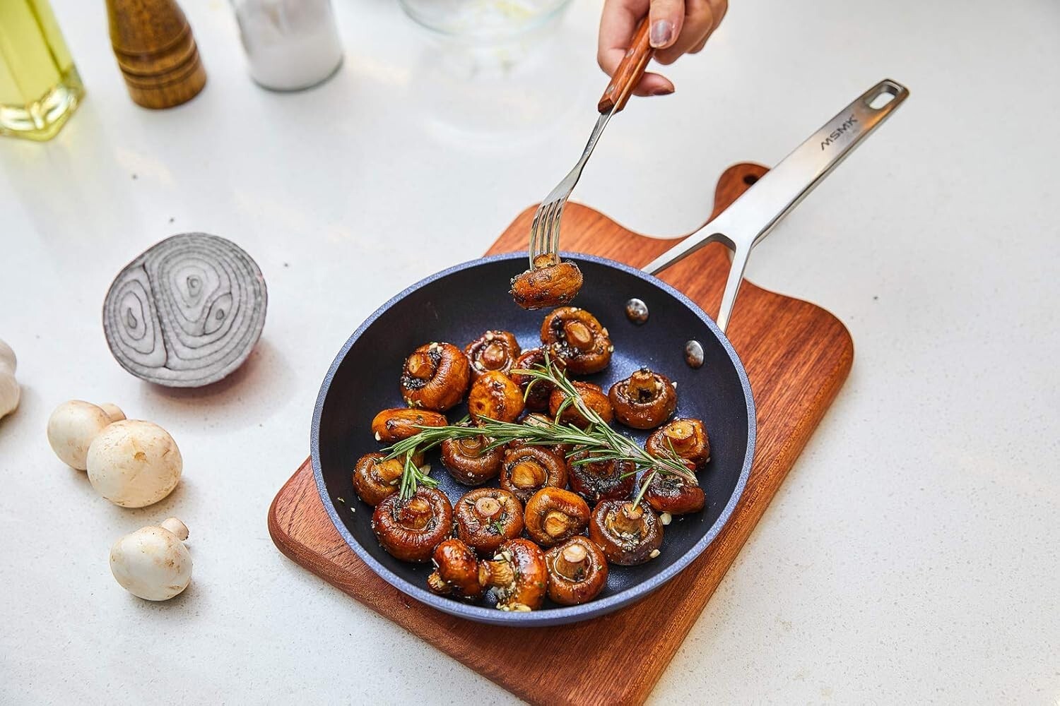 Premium 10-Inch Nonstick Frying Pan with Lid - Comfortable Handle & Easy Care