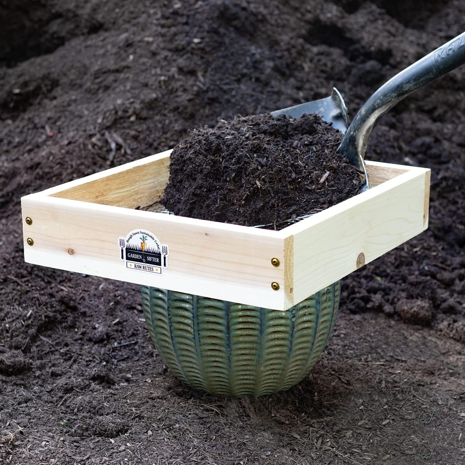 Durable Cedar Garden Sifter with Stainless Grate for Efficient Soil Sifting