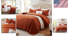 Load image into Gallery viewer, Geometric King Quilt Set - Lightweight 3 Piece Coverlet with Shams, 98''x106''