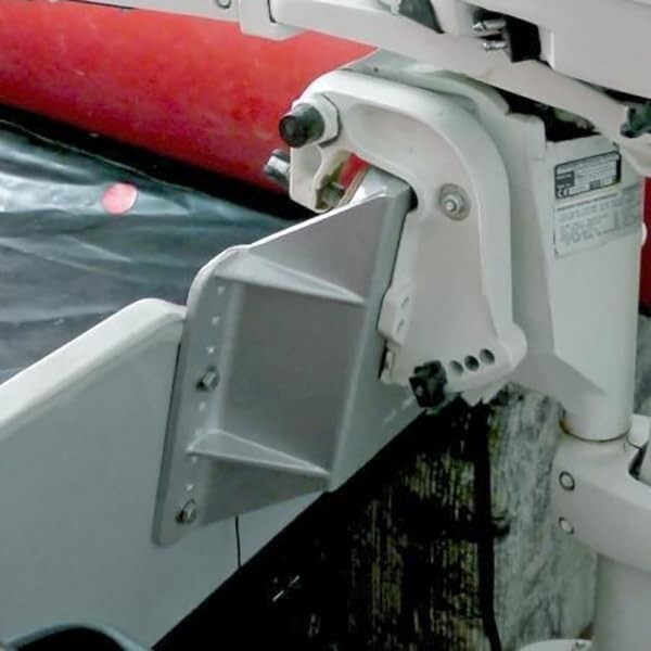 Upgrade Your Boating: Clamp Style 35 HP Outboard Motor Jack Plate - 4" Height