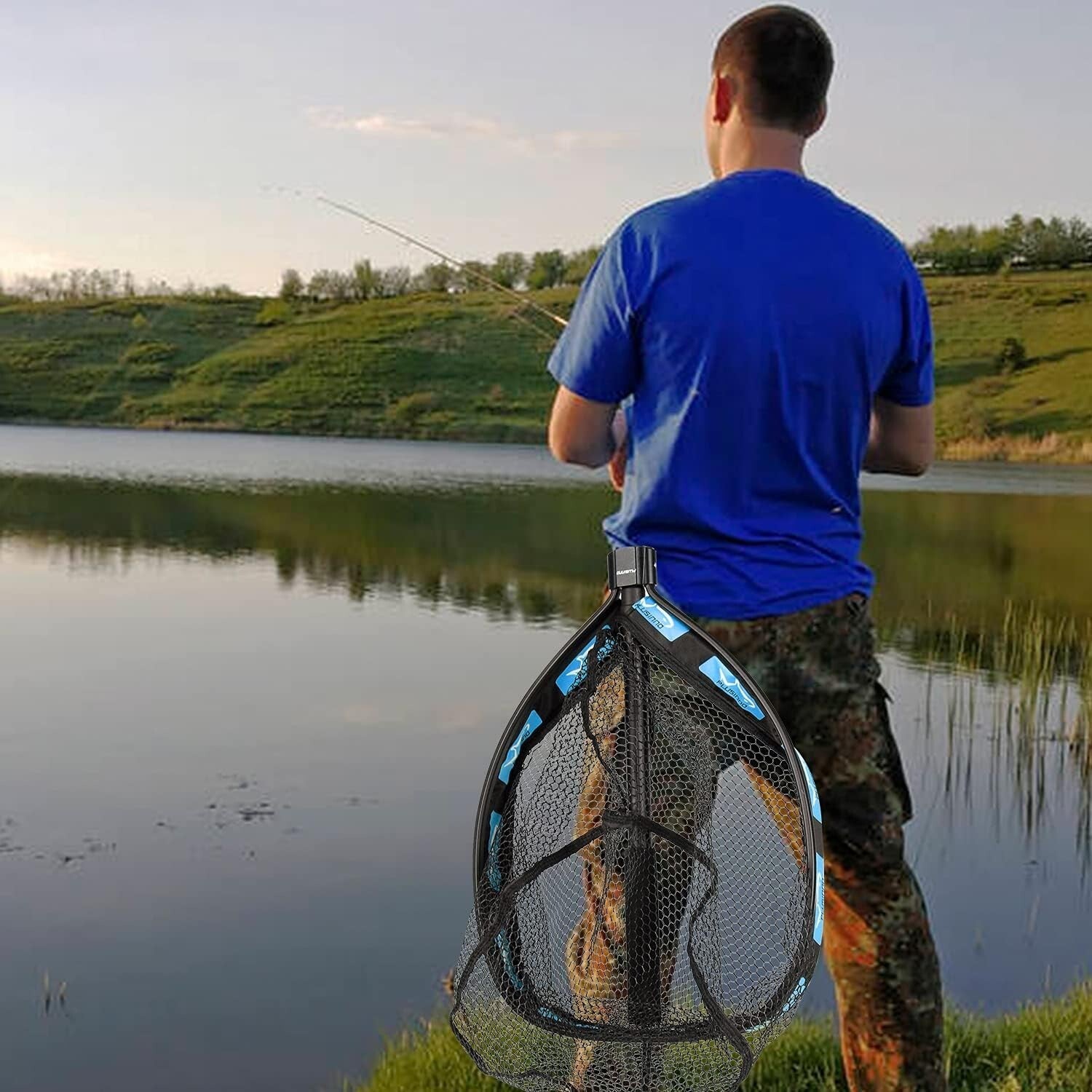 Lightweight Floating Fishing Net with Telescopic Handle for Easy Catch & Release