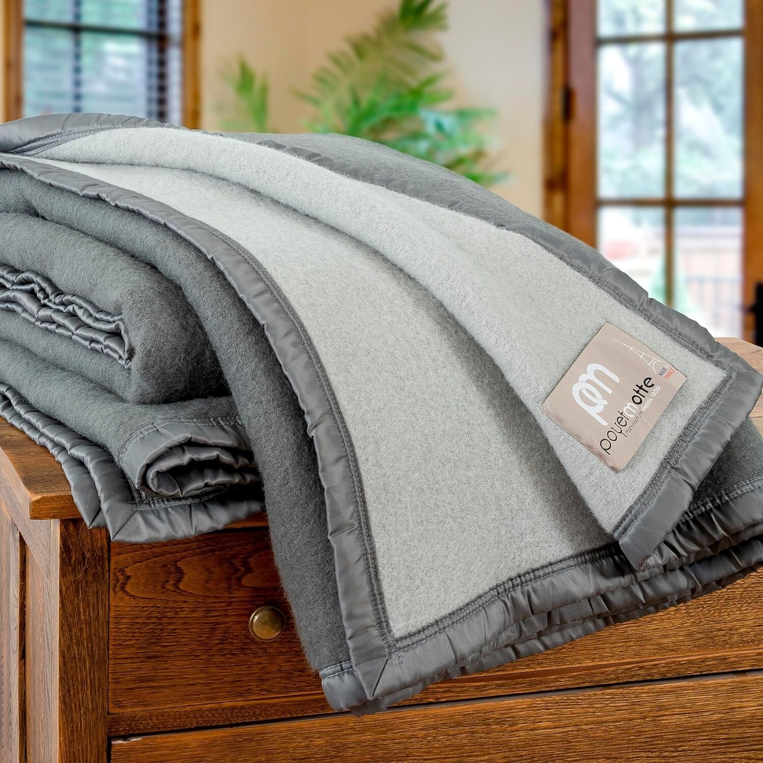 Luxury 100-Percent Wool Blanket 500GSM – Oversized Full/Queen, Reversible Design