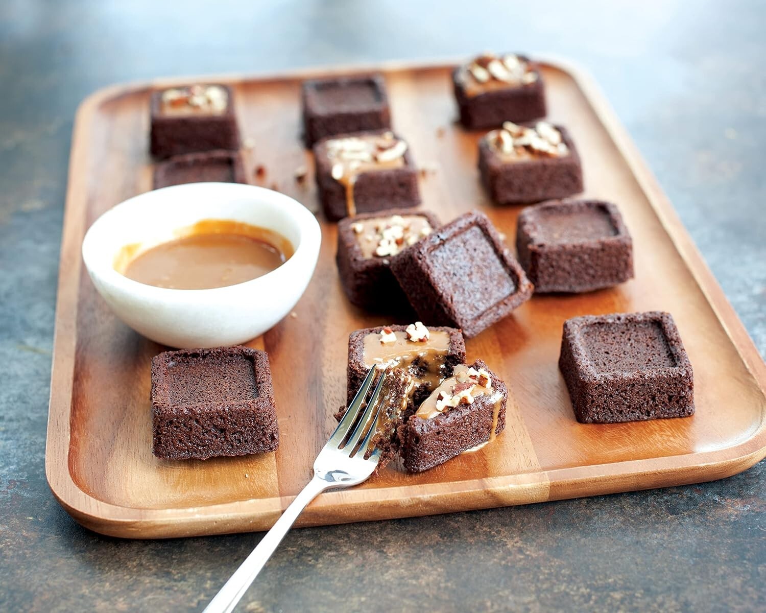 Aluminum Brownie Bites Pan - 16 Tasty Treats, Fudgy & Crispy Deliciousness