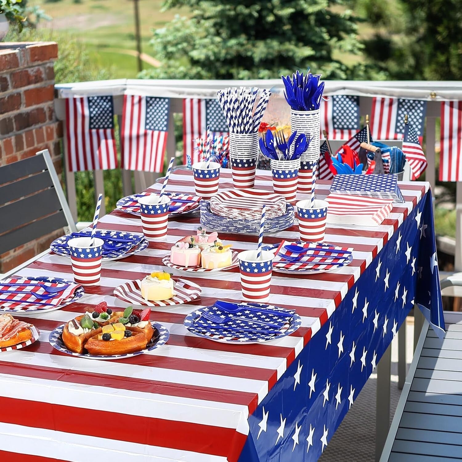 American Flag Themed 452 Pcs Disposable Party Set for 4th of July Festivities