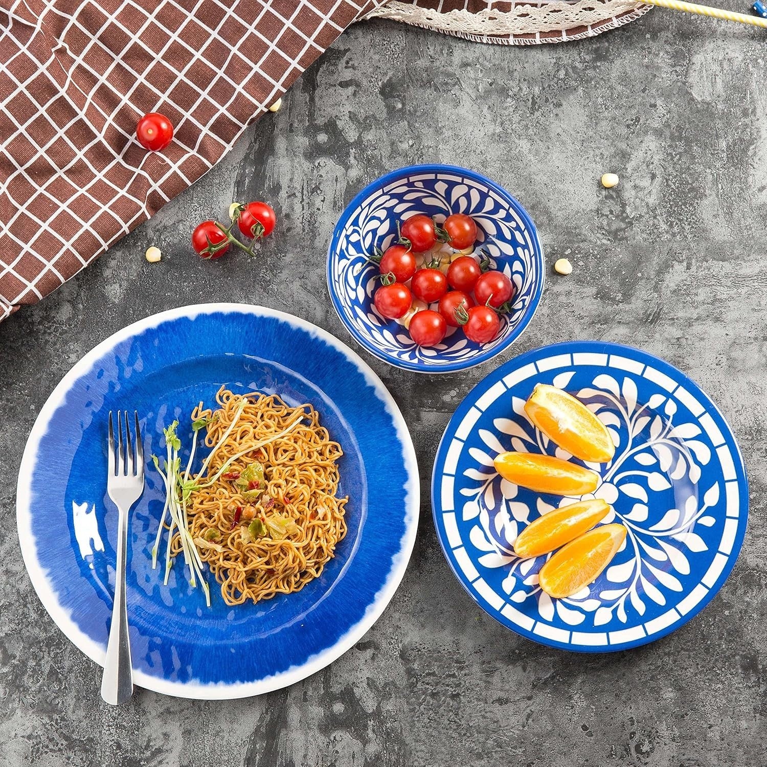 Durable 12-Piece Melamine Dinnerware Set - Perfect for Indoor & Outdoor Dining