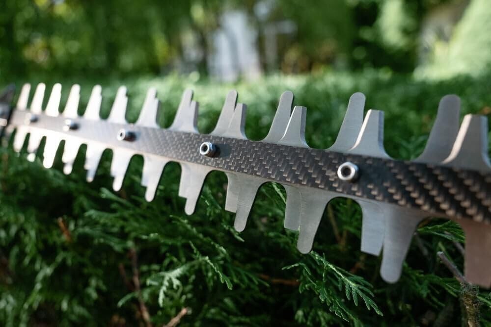 Cordless Electric Hedge Trimmer 26-inch with 56V Battery for Effortless Trimming