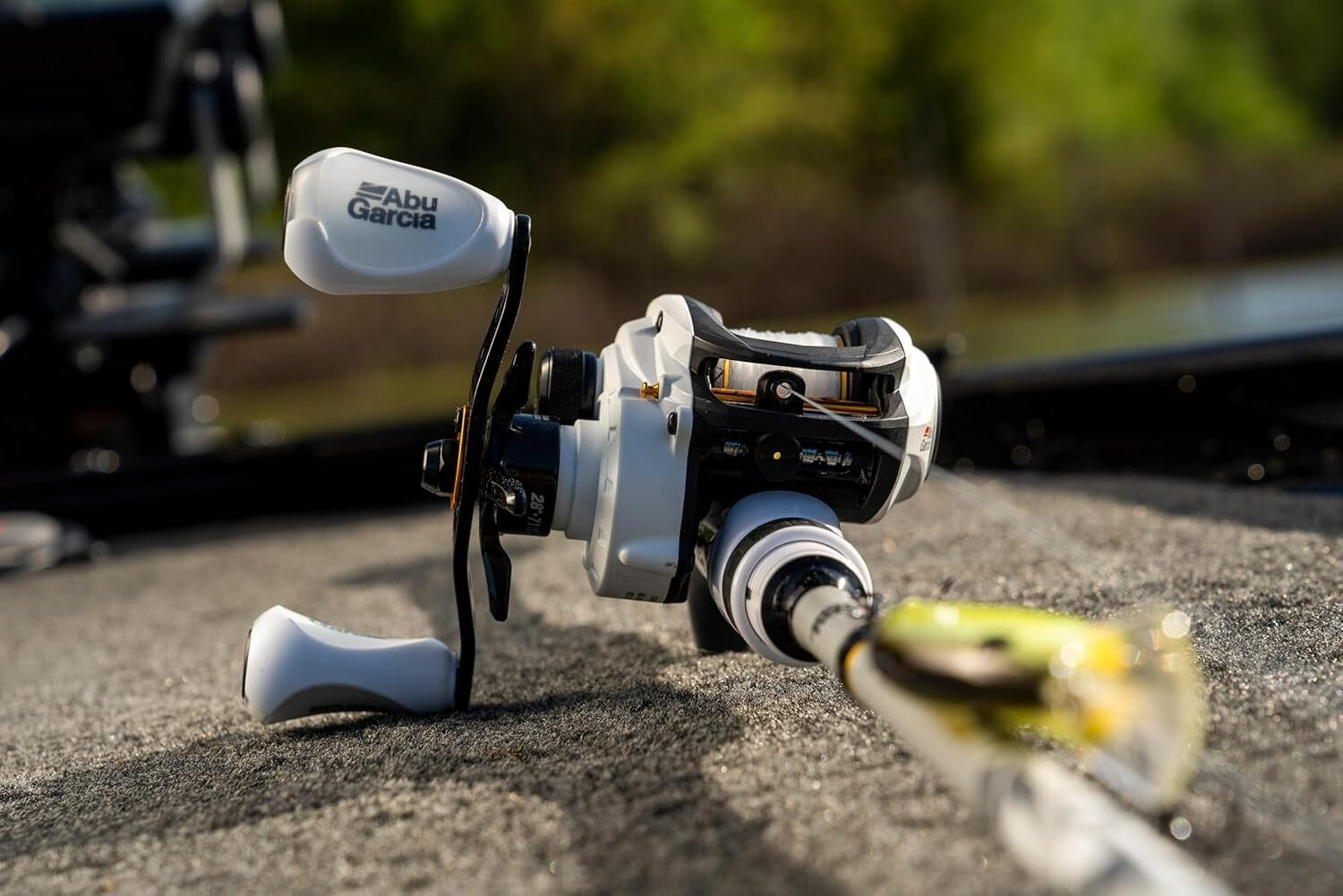 Max Pro Low Profile Baitcast Fishing Reel - Lightweight & High Recovery