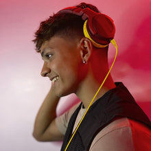 Load image into Gallery viewer, Lightweight Closed-Back DJ Headphones with Noise Isolation - Black Style