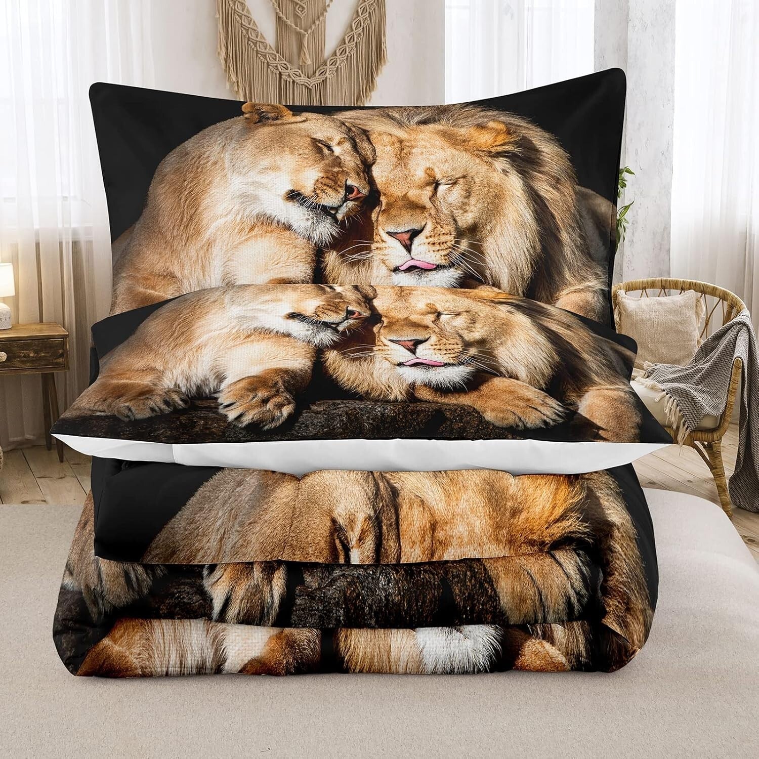Elegant King Lion Bedding Set - Machine Washable Microfiber Quilt and Shams
