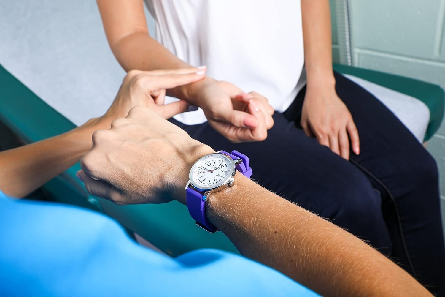 Lightweight Scrub Watch Pulsometer 30 V1 - Ideal for Active Nurses and Doctors