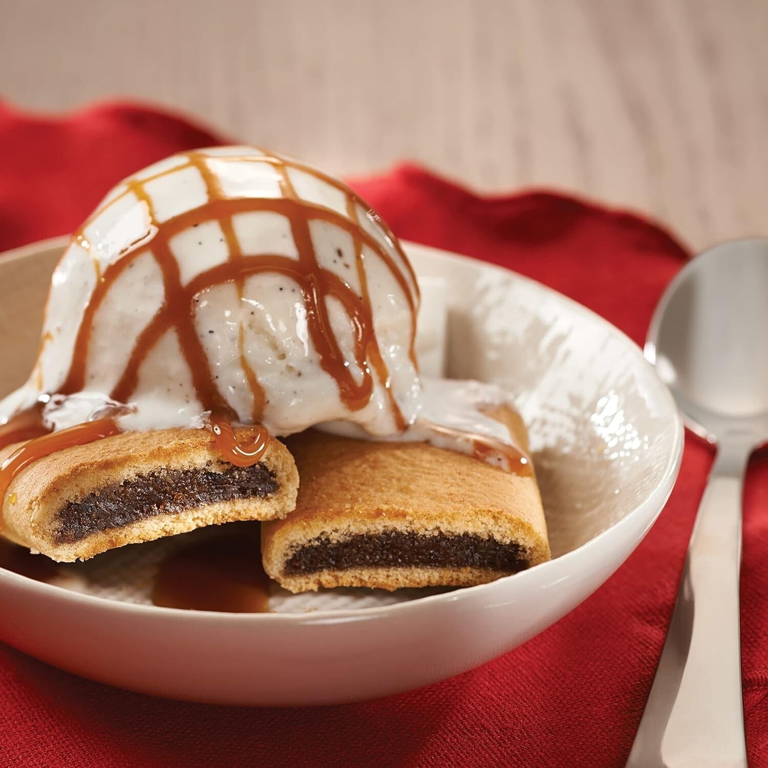 Delicious 12 x 10 oz Packs of Whole Grain Chewy Fig Bars - Kosher Snack