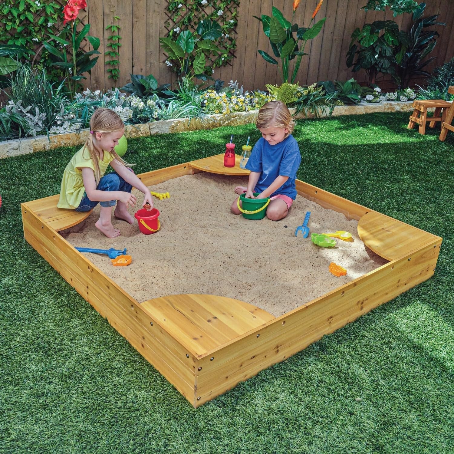Spacious Wooden Sandbox with Built-in Seating and Weather-Resistant Mesh Cover