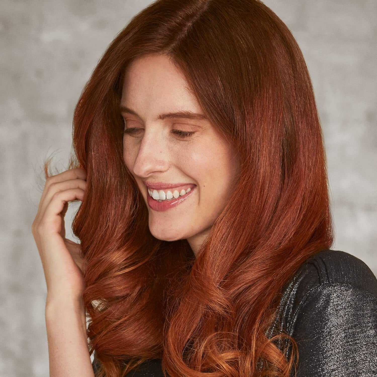 Black Gold Titanium Curling Iron - 1.25 inch for Effortless, Long-Lasting Curls