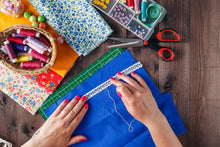 Load image into Gallery viewer, 14.3-Inch Rotating Cutting Mat - Ideal for Crafting, Quilting &amp; Fabric Cutting