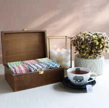 Load image into Gallery viewer, 6 Flavors of Black &amp; Green Tea in Leafcut Design Box - Perfect Gift Idea