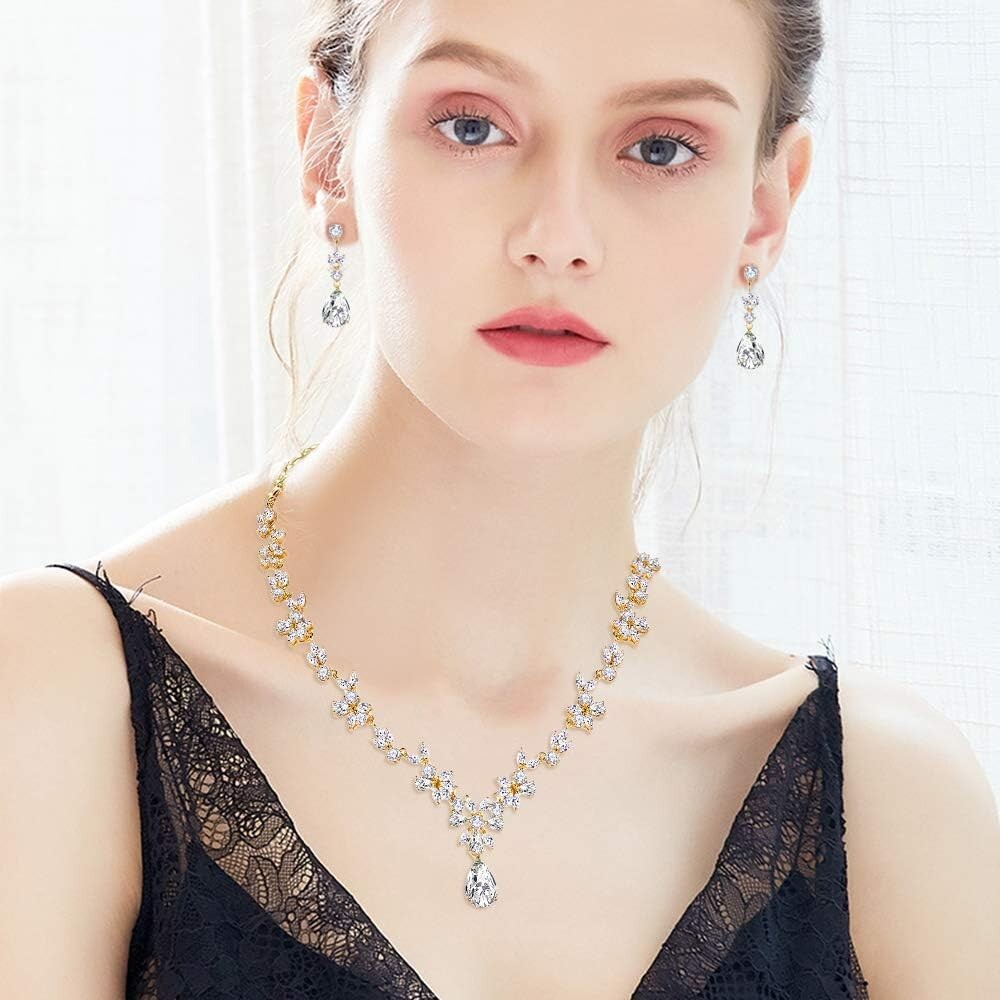 Bridal Jewelry Set: Necklace, Earrings & Adjustable Bracelet - Stunning Elegance