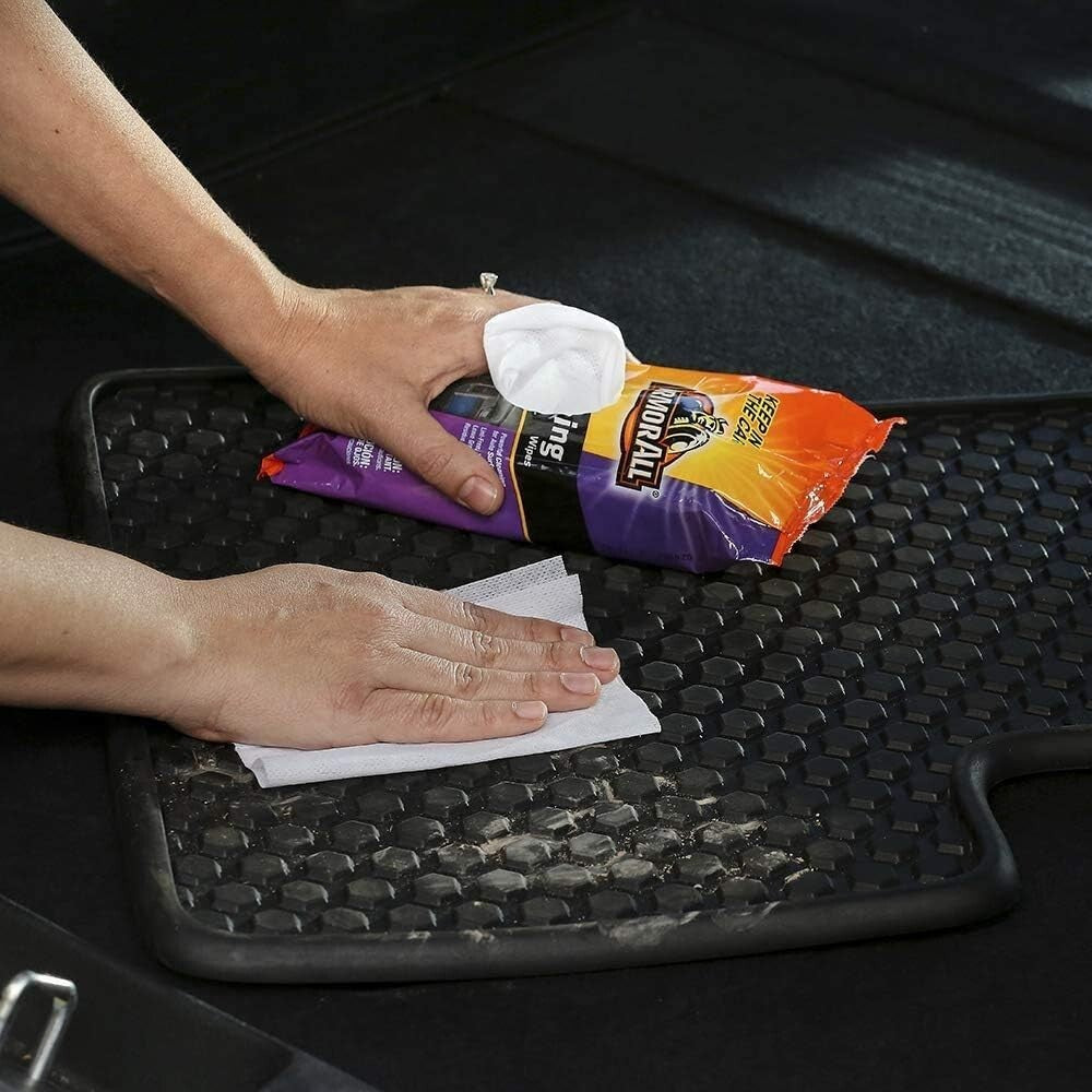 Premium Multi-Surface Car Wipes - 6 Bags of 60 Count for Ultimate Cleanliness