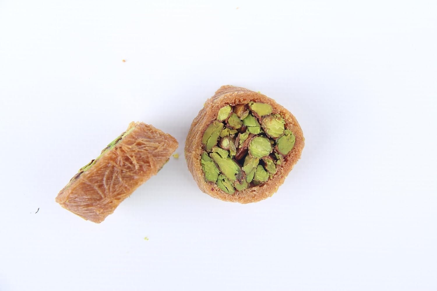 Decadent 1KG Baklava Box - Premium Assortment of Pistachio & Cashew Pastries