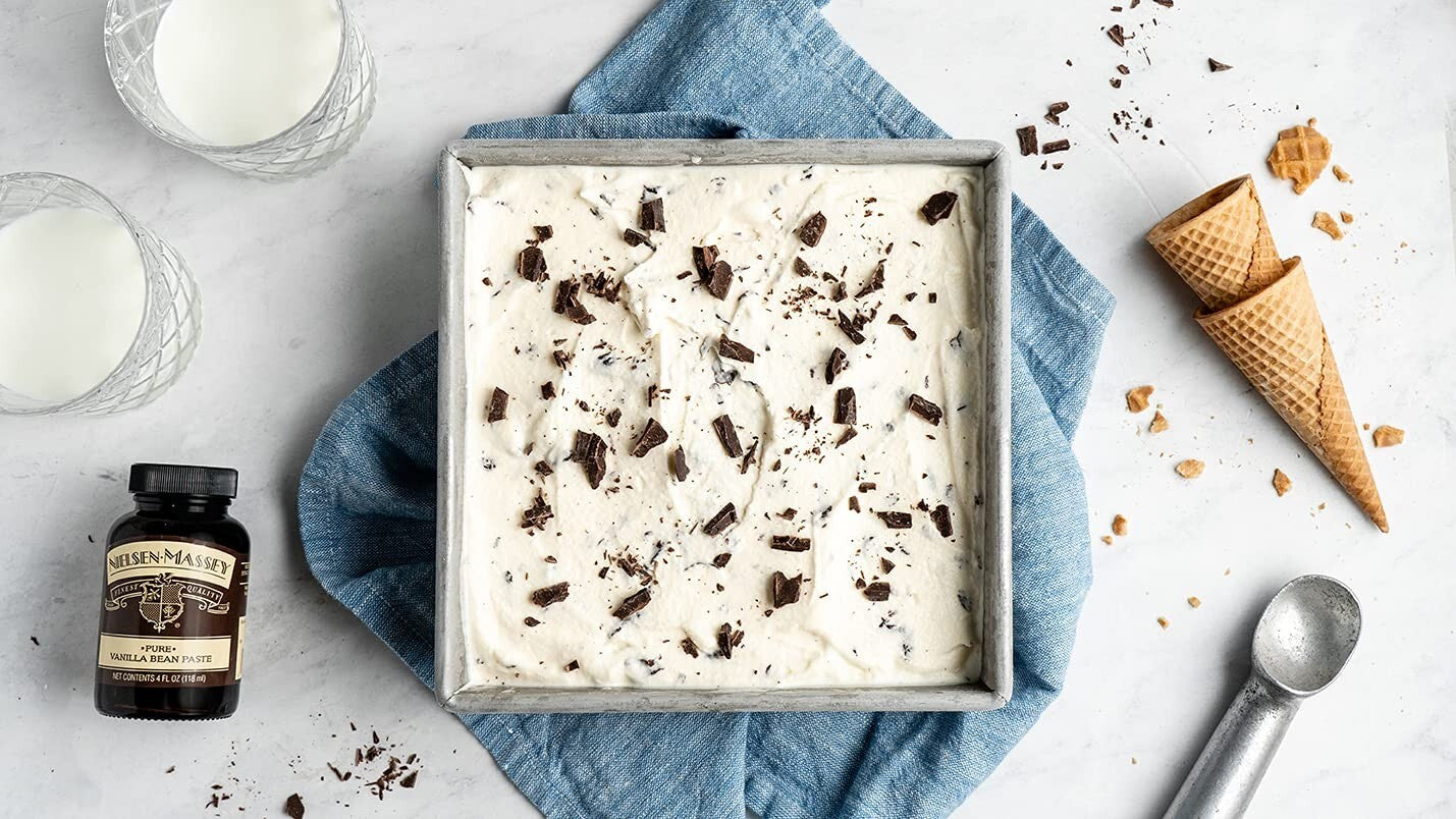 Thick Vanilla Bean Paste - 32 oz for Baking & Cooking with Bean Flecks