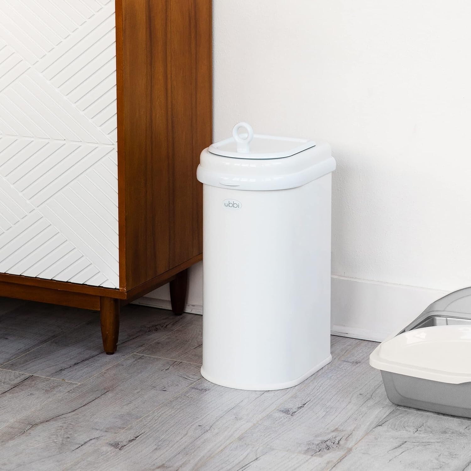 Premium 13-Gallon Pet Waste Pail with Safety Lock and Litter Scoop for Cats