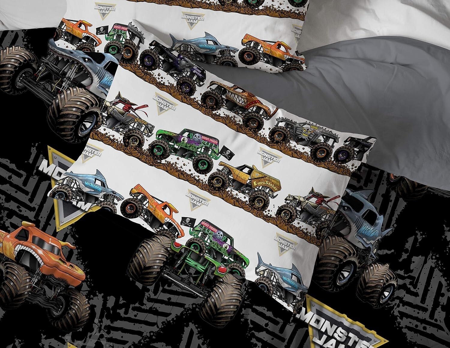 Exciting Monster Truck Full Bed Set - Comforter & Sheets for Kids’ Rooms