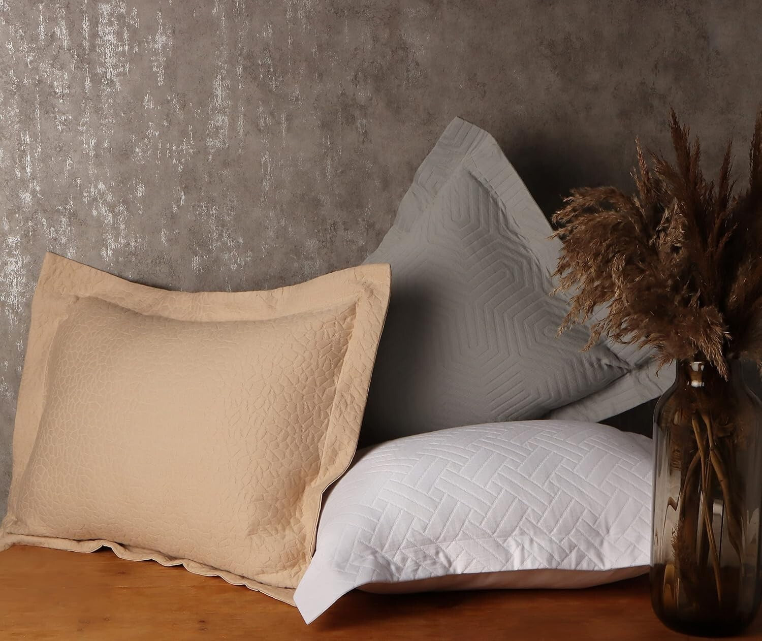 Durable King Size Jacquard Blanket - Soft Cotton Coverlet, Breathable Comfort