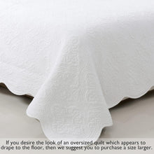 Load image into Gallery viewer, Elegant King Size 3 Piece Cotton Embossed Bedding Set - All Season Comfort