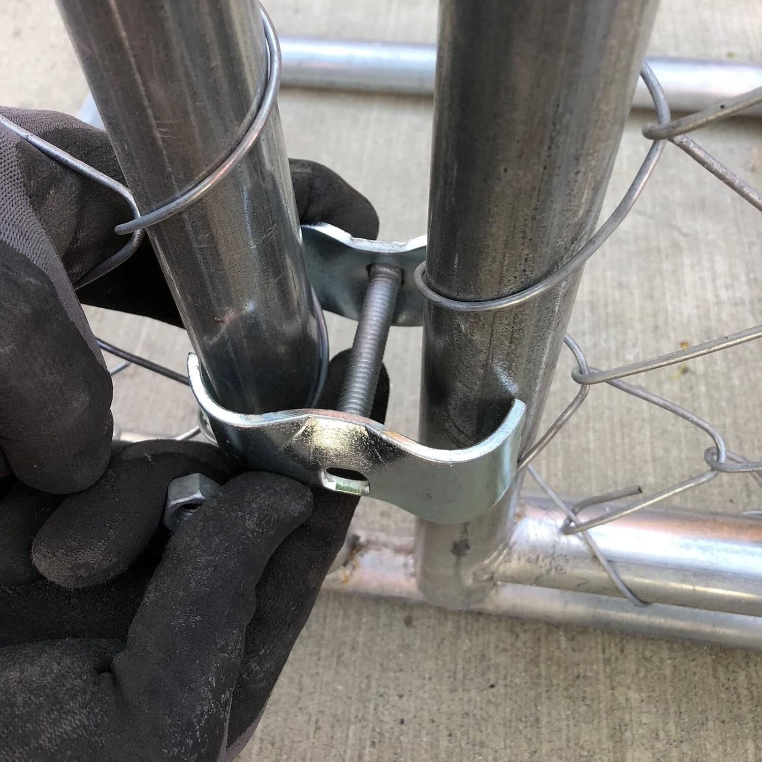 20 Modern Rock-Solid Dog Kennel Panel Clamps - Weather-Resistant Steel