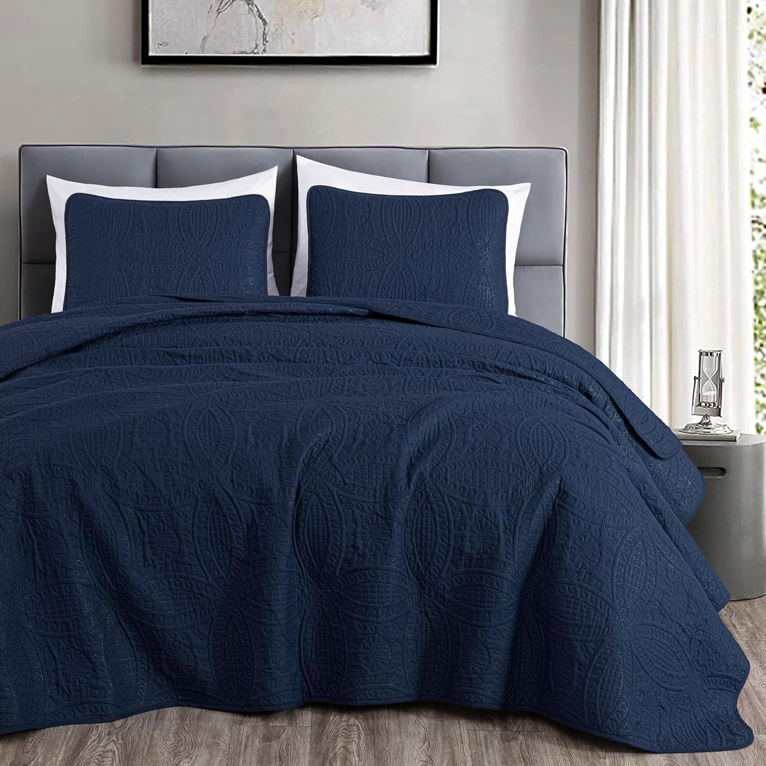 Luxurious 3-Piece Oversized Queen Bedspread Set in Navy with Medallion Design