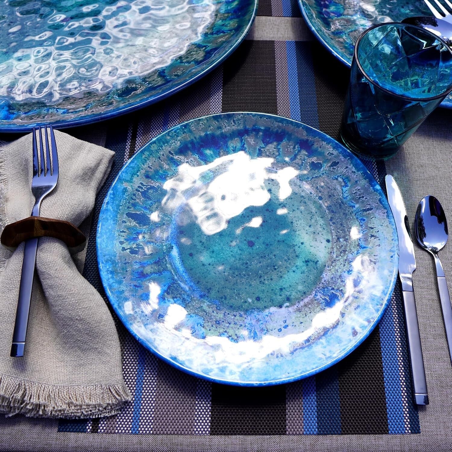 Elegant 11" Teal Melamine Dinner Plates - Shatterproof Set for Stylish Serving